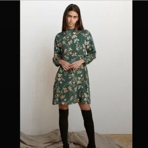 Velvet by Graham & Spencer Green Floral Long Sleeve Dress